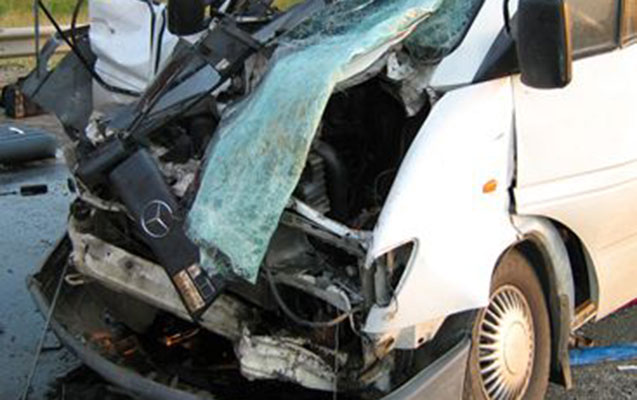 Avtobus “Opel”lə toqquşdu  -  Sürücü öldü