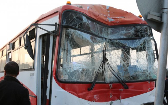Bakıda avtobus qəzası - Ölən və yaralananlar var