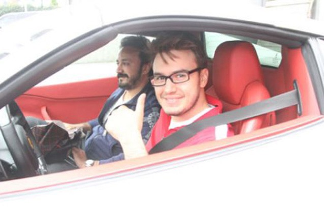 “Mustafa Ceceli “Ferrari” aldı - 620 minə+ Fotolar