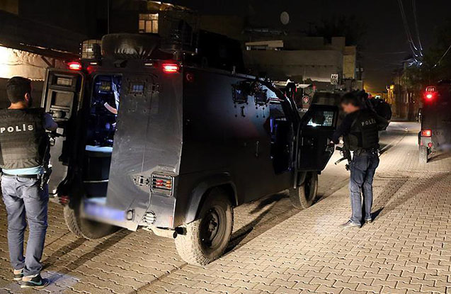Ankarada polisə hücum - 20 nəfər həbs edildi