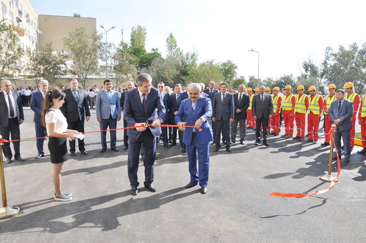 Rövnəq Abdullayevdən neftçilərə mənzil hədiyyəsi