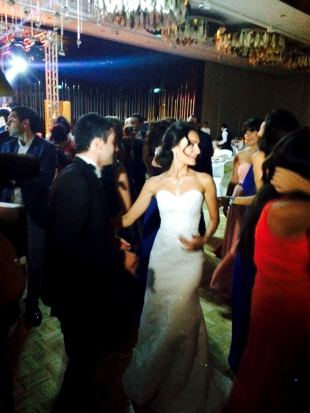 Vitse-prezident qızına toy etdi - Fotolar