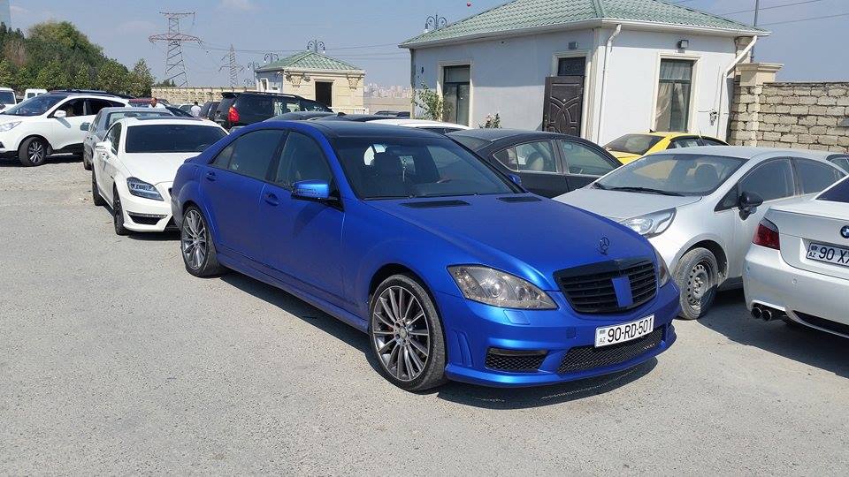 Bakının ən bahalı n&ouml;mrəli brend maşınları &ldquo;ştrafnoy&rdquo;da - Fotolar