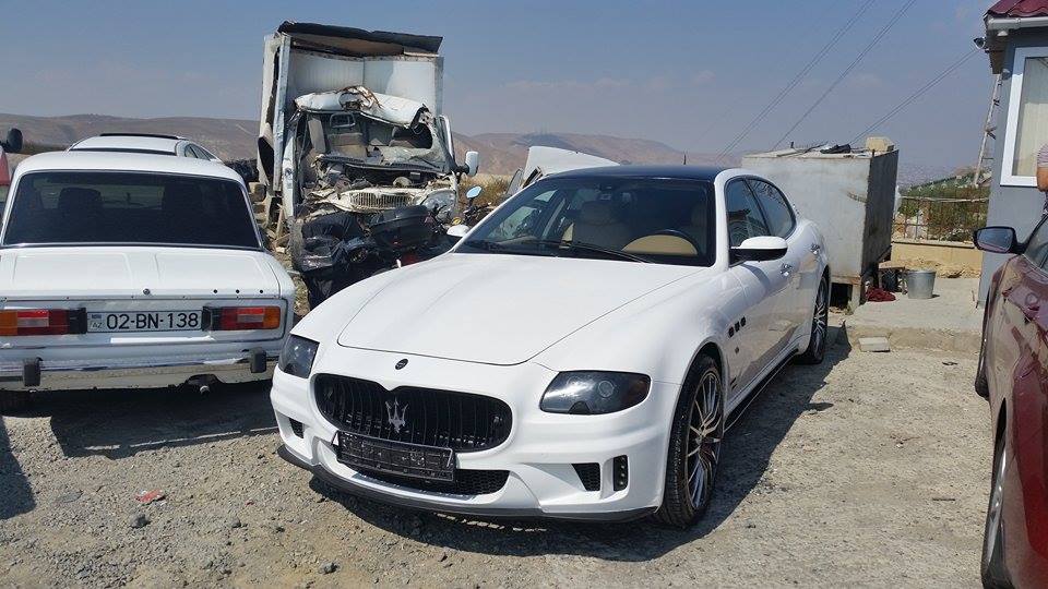 Bakının ən bahalı n&ouml;mrəli brend maşınları &ldquo;ştrafnoy&rdquo;da - Fotolar