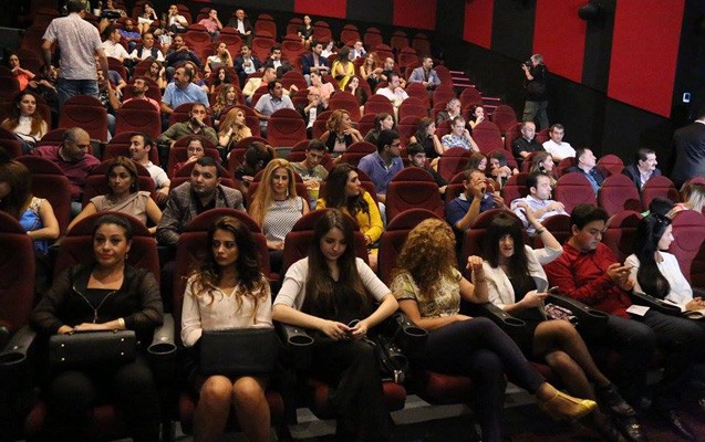 Məşhurlar film təqdimatında - Fotolar