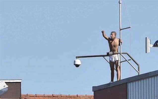 Festivala getmək &uuml;&ccedil;&uuml;n həbsxanadan qa&ccedil;dı - Fotolar