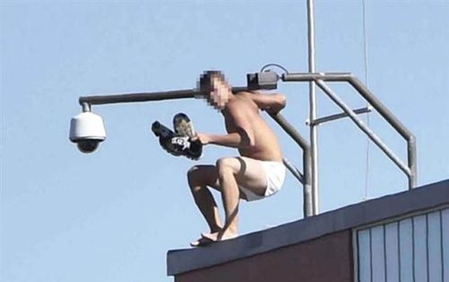 Festivala getmək &uuml;&ccedil;&uuml;n həbsxanadan qa&ccedil;dı - Fotolar