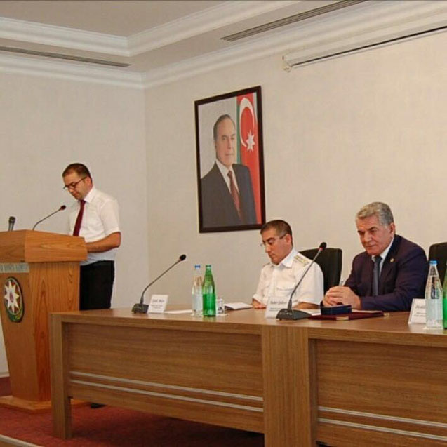 Biləsuvarda şok intihar - Rəis &ouml;z&uuml;n&uuml; asdı