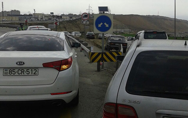 Onları da şəhərə buraxmadılar  -  Foto