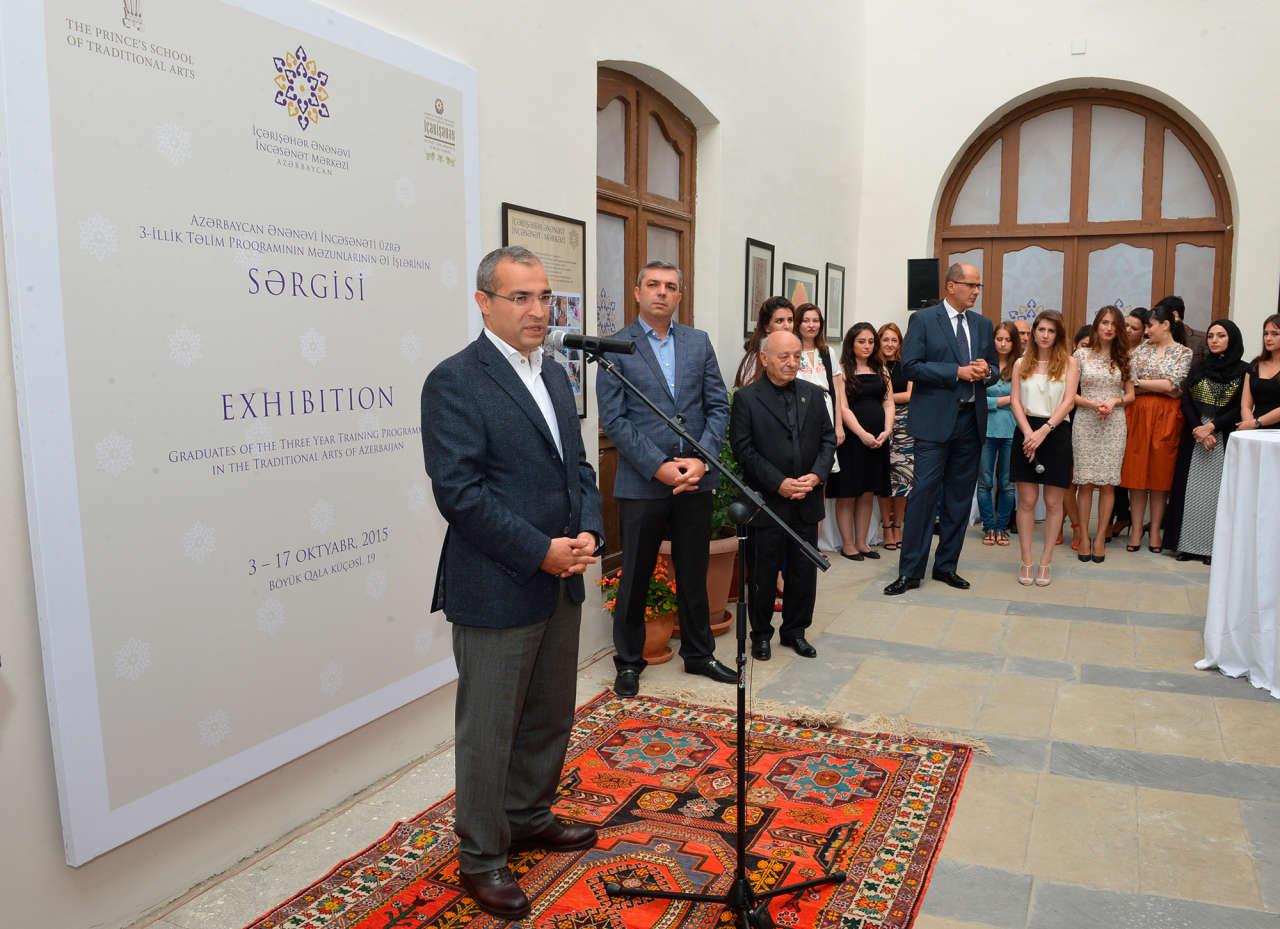 Nazir İçərişəhərdə sərgidə  -  Foto