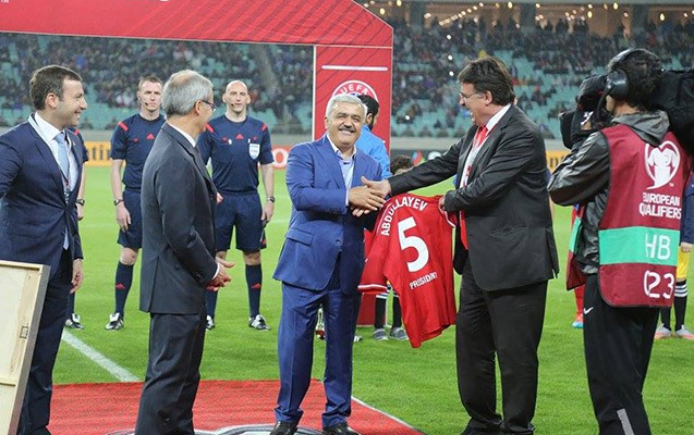 R&ouml;vnәq Abdullayev Rәşad Sadıqovu tәbrik etdi - Fotolar