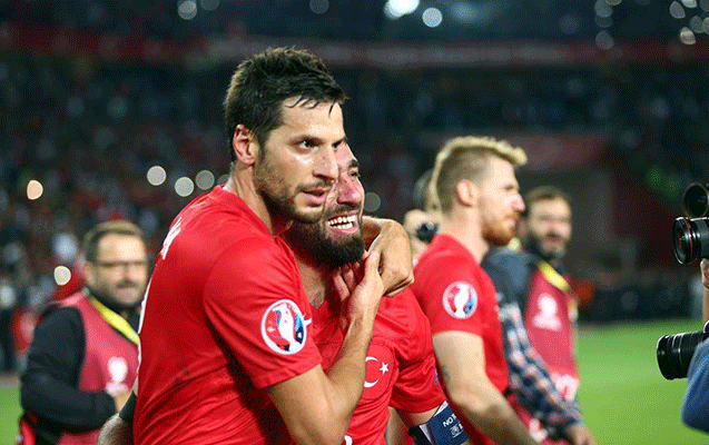 Arda Turan ağladı -  Fotolar