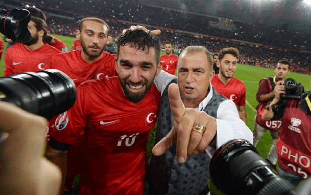 Arda Turan ağladı -  Fotolar