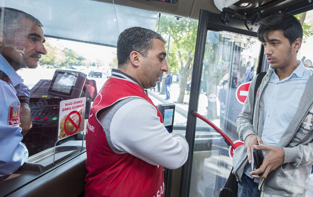 “Bu Şəhərdə” avtobusda  -  Foto