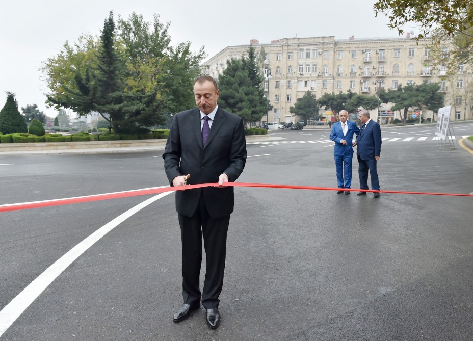 İlham Əliyev parkda -  Fotolar