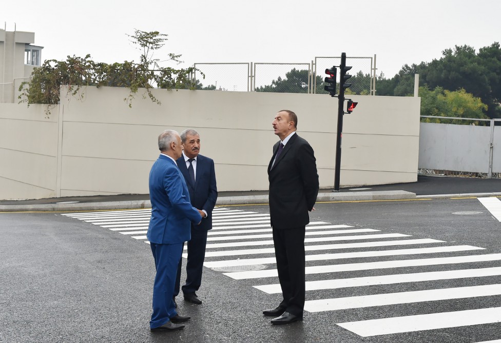 İlham Əliyev parkda -  Fotolar