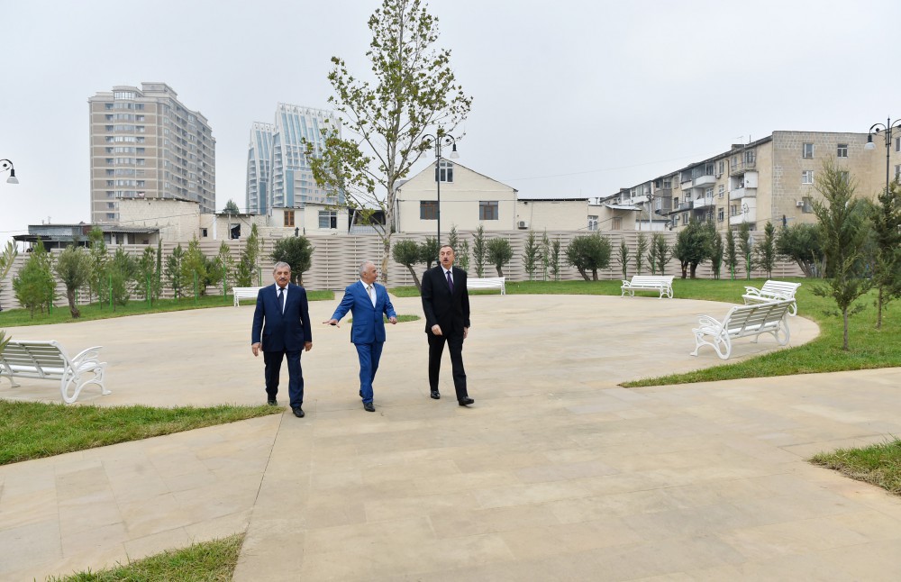 İlham Əliyev parkda -  Fotolar