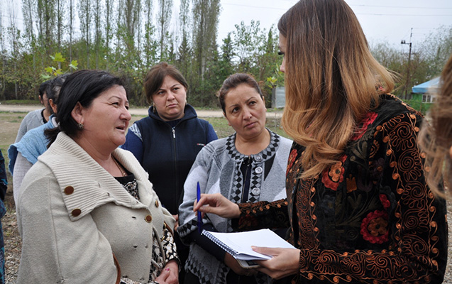 Qənirə Paşayeva Bozalqanlıda seçicilərlə görüşdü