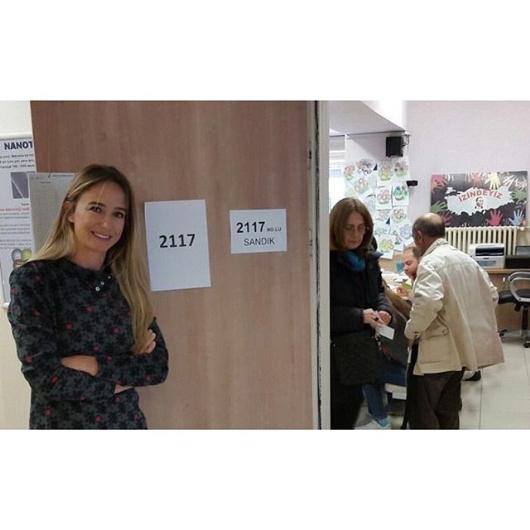 Türkiyədə məşhurlar belə səs verdi -  Fotolar