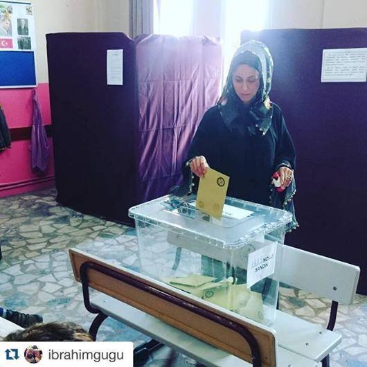 Türkiyədə məşhurlar belə səs verdi -  Fotolar