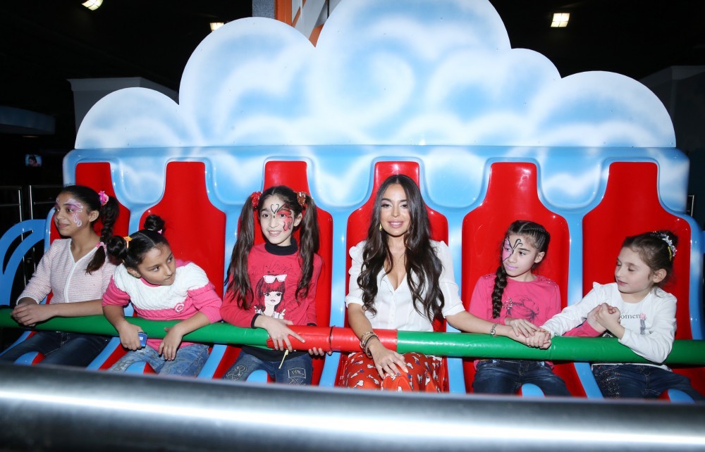 Leyla Əliyeva &ouml;vladları ilə şənliyə qatıldı - Fotolar