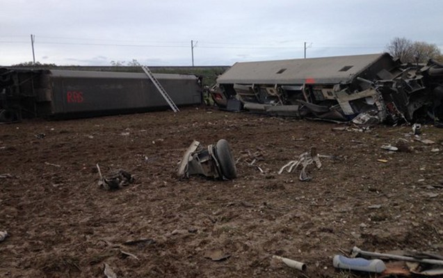 Fransada daha bir faciə -  5 &ouml;l&uuml;, 60 yaralı +Foto+Video