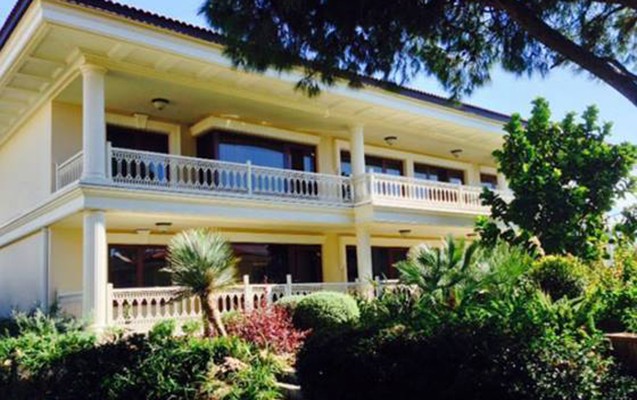 AST Telmanın xalq artistinə verdiyi villa əlindən alındı AST Telmanın xalq artistinə verdiyi villa əlindən alındı