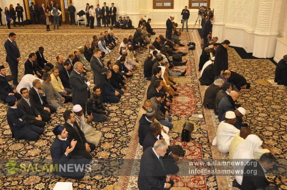 Əbülfəs Qarayev namaz qıldı  -  Fotolar