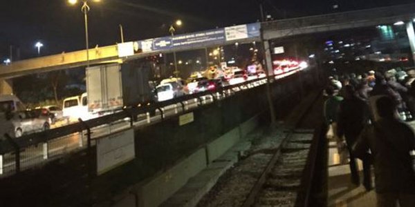 Türkiyədəki metro stansiyasında partlayış  -  Ölən var+Foto