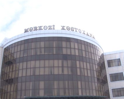 Maskalılar 24 yaşlı gənci yatmış yerdə bı&ccedil;aqladılar