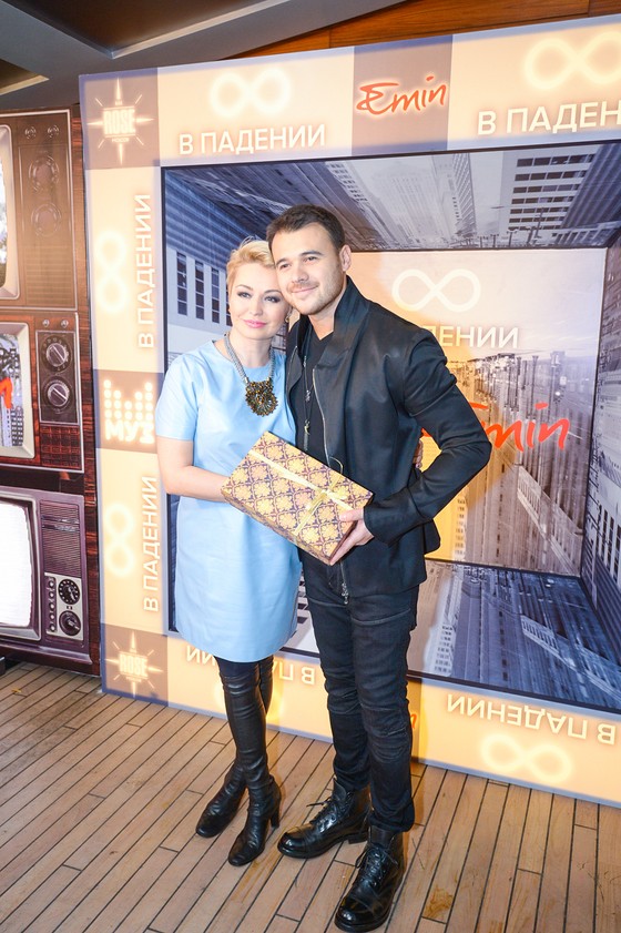 Məşhurlar Ağalarovun qonağı oldu - Fotolar