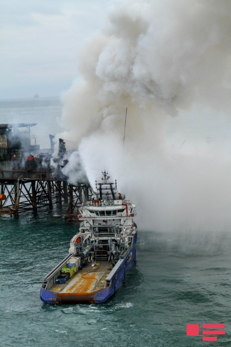 "Günəşli"dəki yanğın hələ sönməyib -  Fotolar