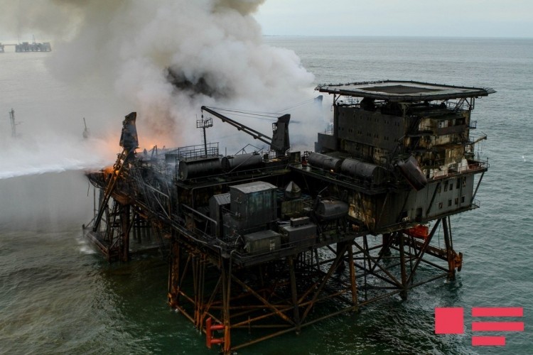 "Günəşli"dəki yanğın hələ sönməyib -  Fotolar