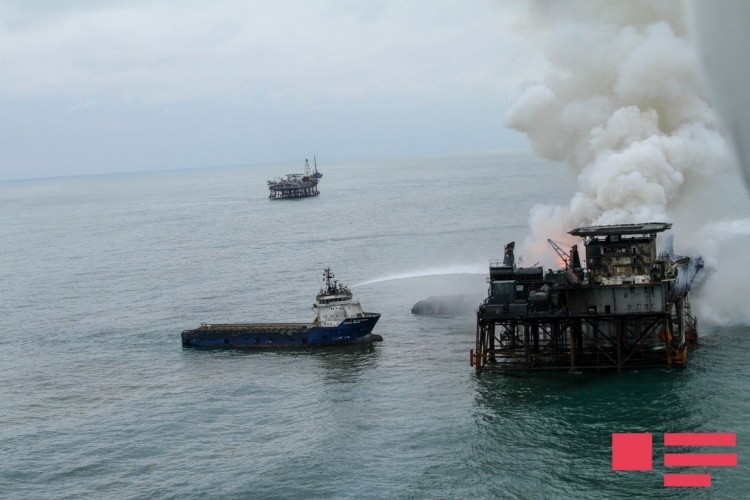 "Günəşli"dəki yanğın hələ sönməyib -  Fotolar