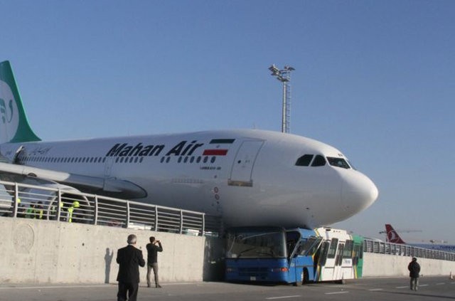 İran təyyarəsi Türkiyədə qəza törətdi  -  Fotolar