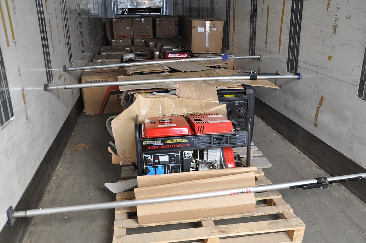 Tacikistana 800 min manatlıq yardım göndərildi -  Fotolar - Video