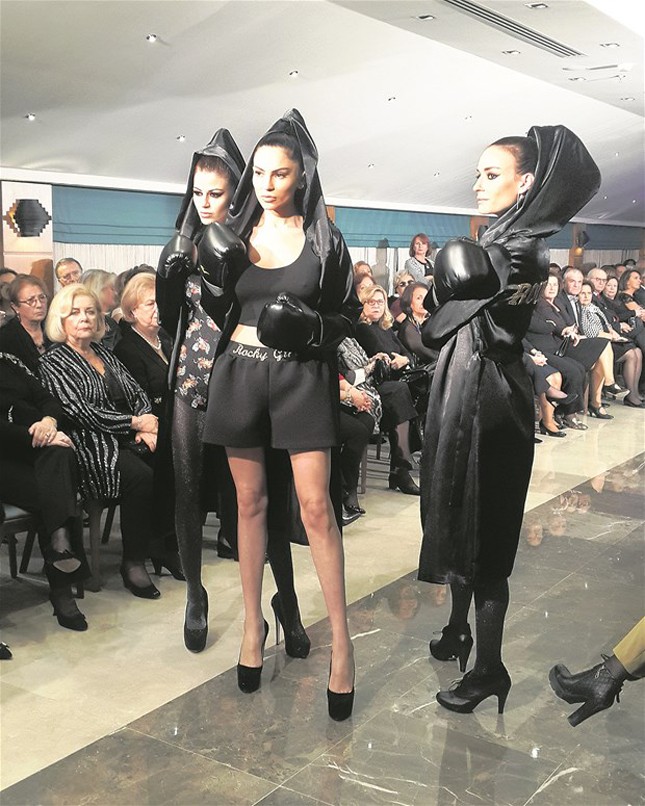 G&uuml;naydan 18+ gəlinlik... - Fotolar