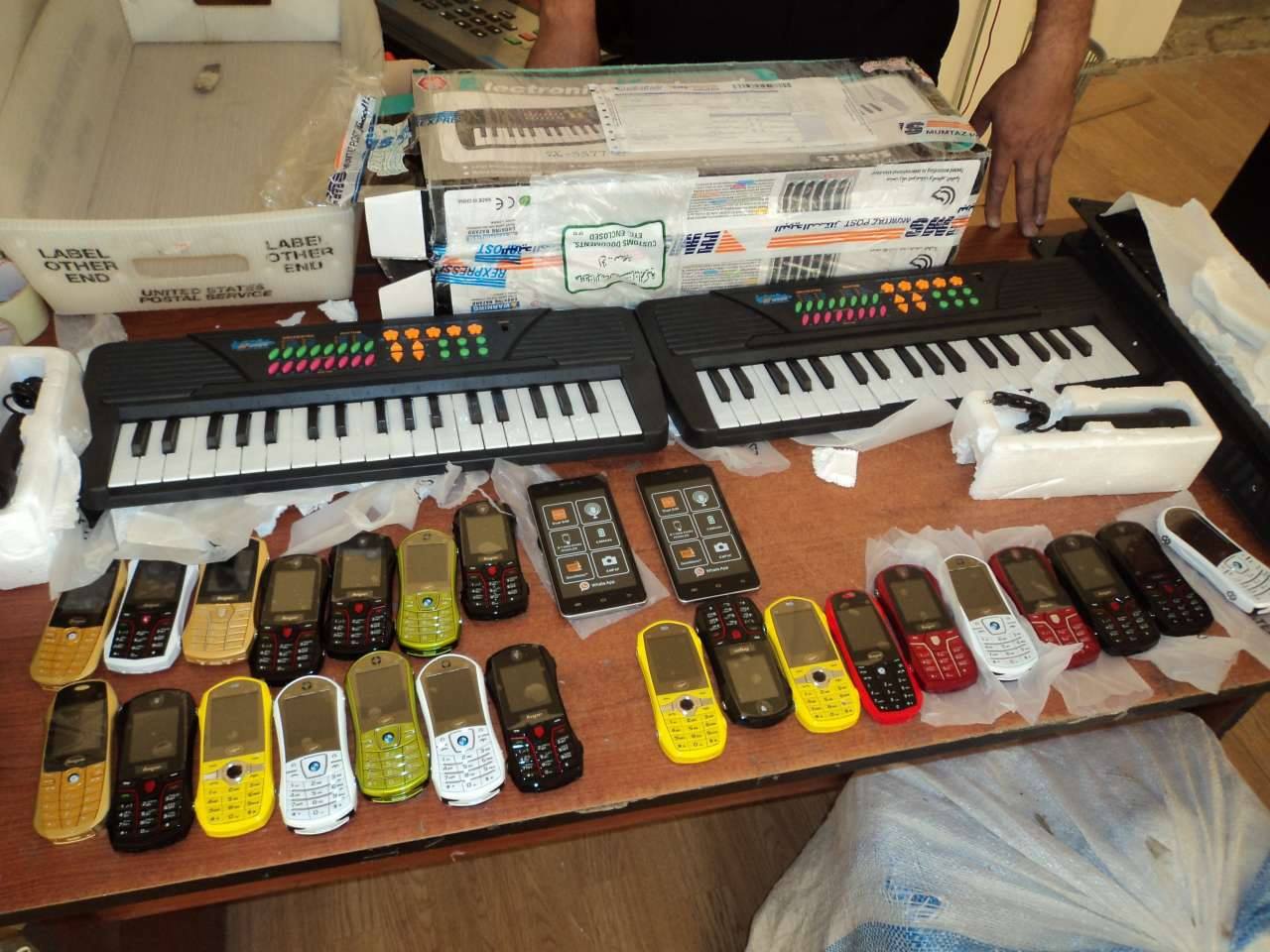 Gömrükdə qanunsuz 863 min dollar, 60 min avro aşkarlanıb