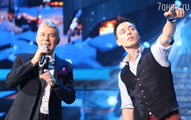 Ağalarov rusiyalı müğənninin əlini öpdü... - Fotolar