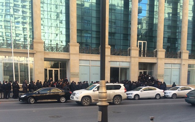 200 milyon dollar hərraca çıxarıldı -  Nə dəyişəcək?