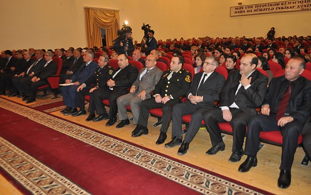 Kərəm Həsənov vətəndaşlarla görüşüb