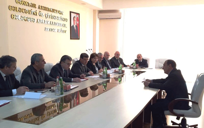 Nazir Saatlıda vətəndaşlarla görüşüb