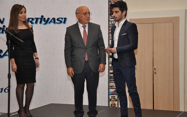 Bu məşhurlar YAP-a &uuml;zv oldular - Fotolar