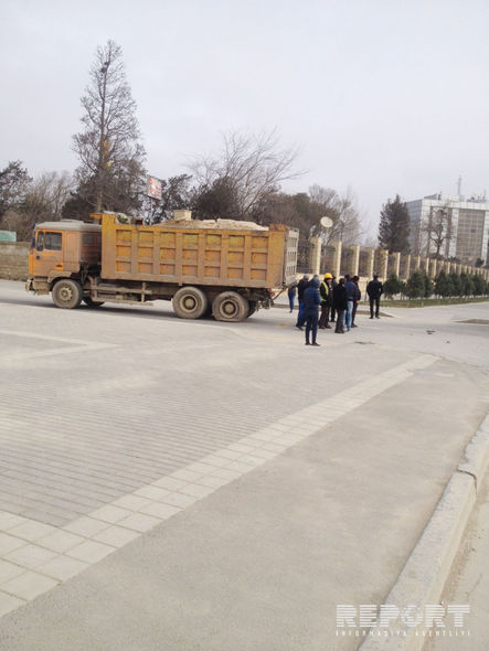 Bakıda polis qəza törətdi - Fotolar + Yenilənib