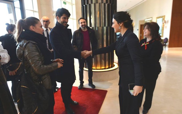 Burak &Ouml;z&ccedil;ivit Bakıda - Fotolar