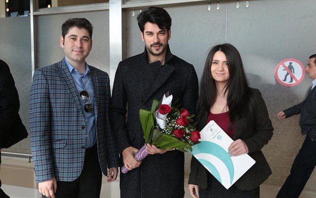 Burak &Ouml;z&ccedil;ivit Bakıda - Fotolar