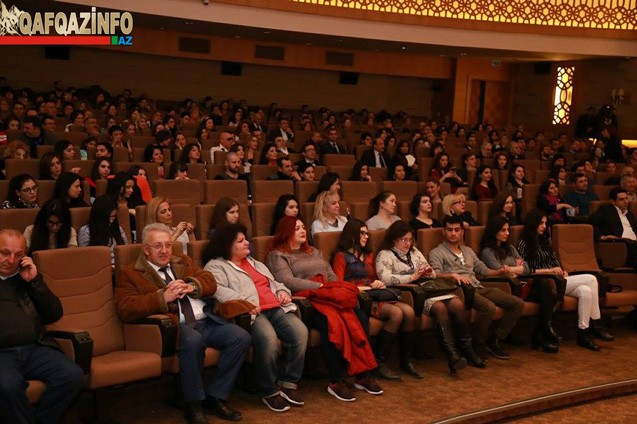 Nazir xanımı ilə təqdimatda -  Fotolar