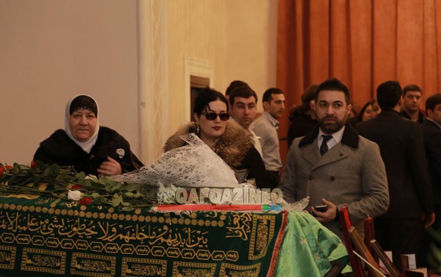 &ldquo;İlhamə Quliyevanı bağışladım...&rdquo; - Elza+Video