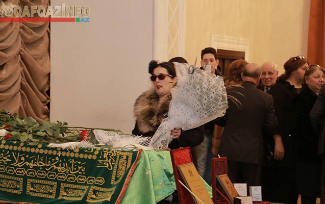 &ldquo;İlhamə Quliyevanı bağışladım...&rdquo; - Elza+Video