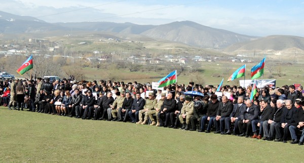Hərb&ccedil;ilər Xocalını belə yad etdi - Fotolar